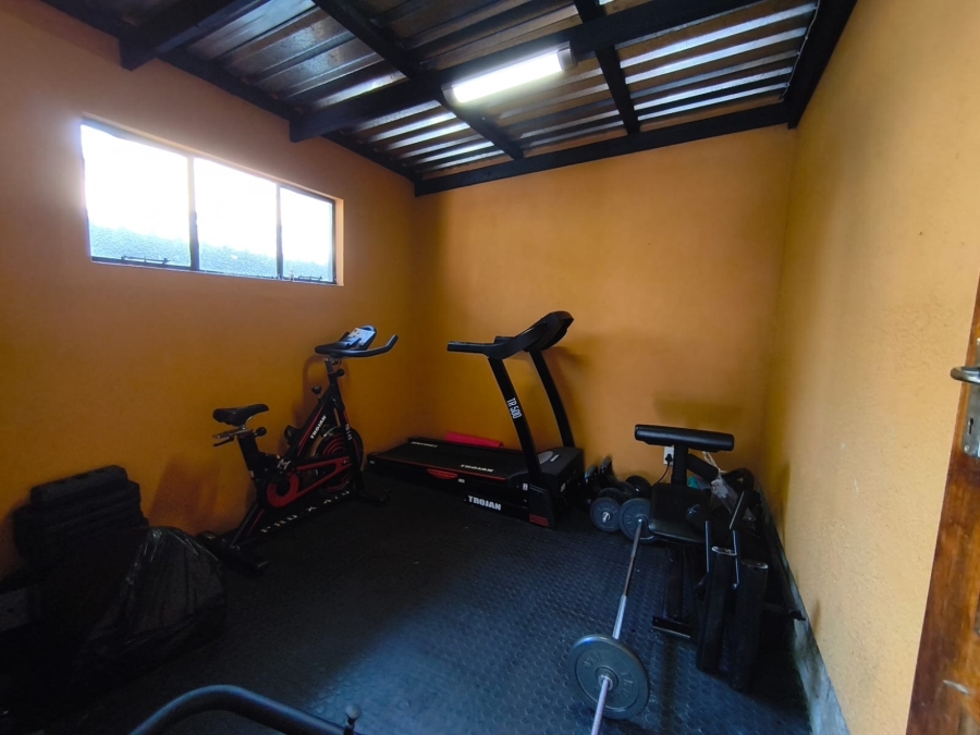 4 Bedroom Property for Sale in Brackendowns Gauteng