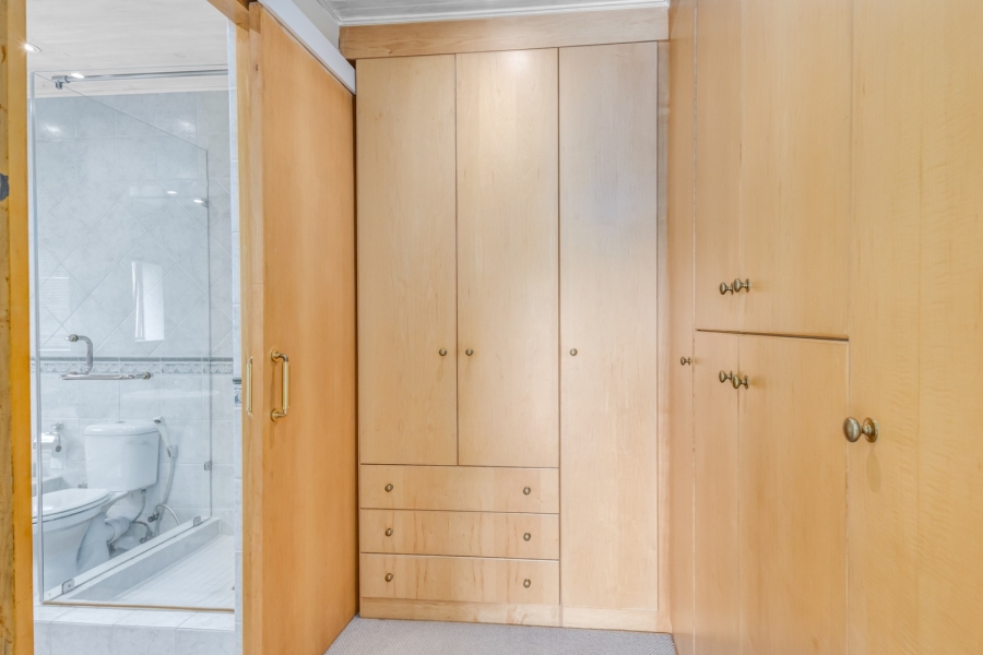 To Let 4 Bedroom Property for Rent in Fourways Gardens Gauteng