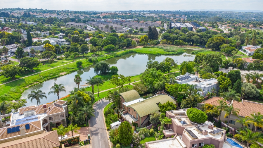 To Let 4 Bedroom Property for Rent in Fourways Gardens Gauteng