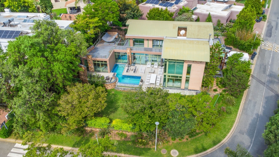 To Let 4 Bedroom Property for Rent in Fourways Gardens Gauteng