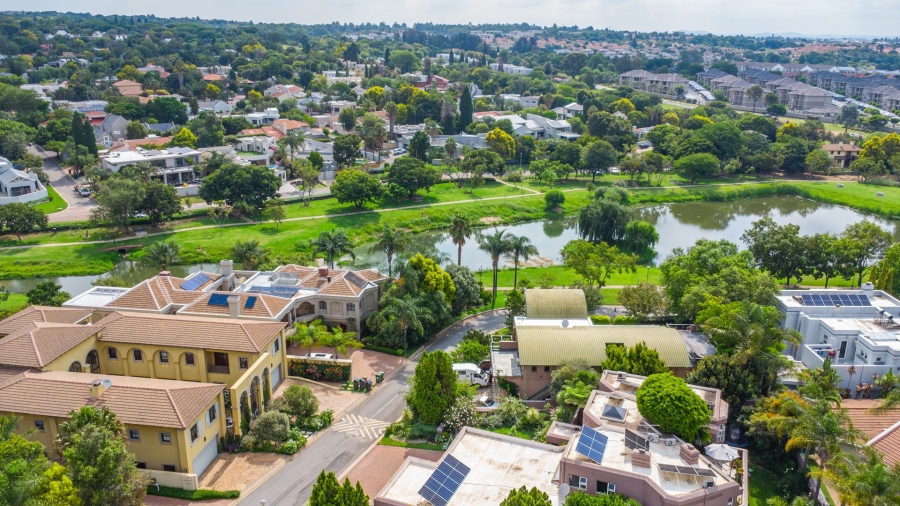 To Let 4 Bedroom Property for Rent in Fourways Gardens Gauteng