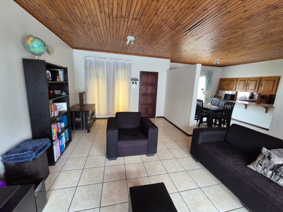 3 Bedroom Property for Sale in Rooihuiskraal Gauteng
