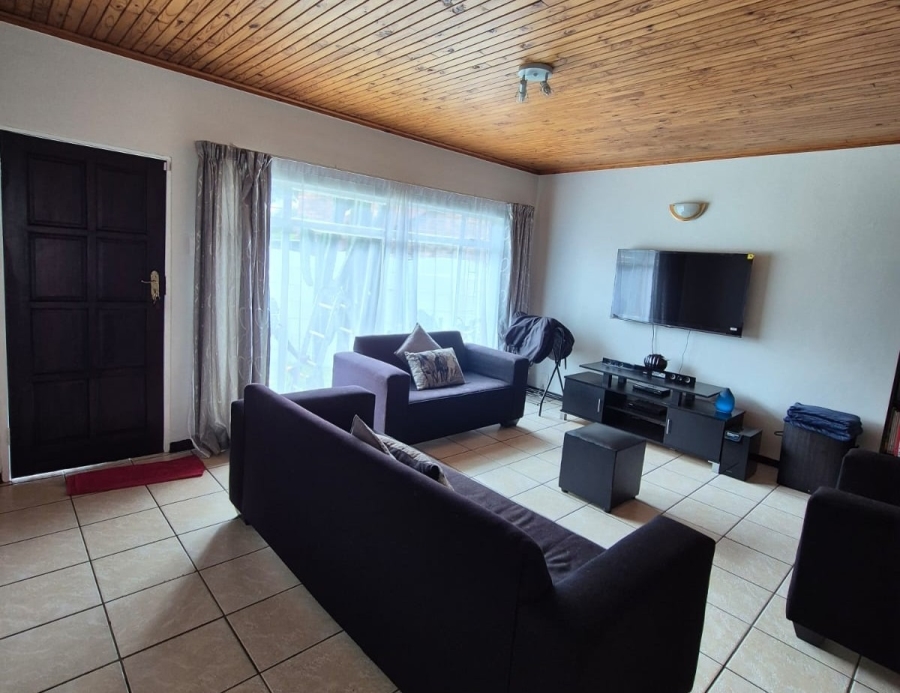 3 Bedroom Property for Sale in Rooihuiskraal Gauteng