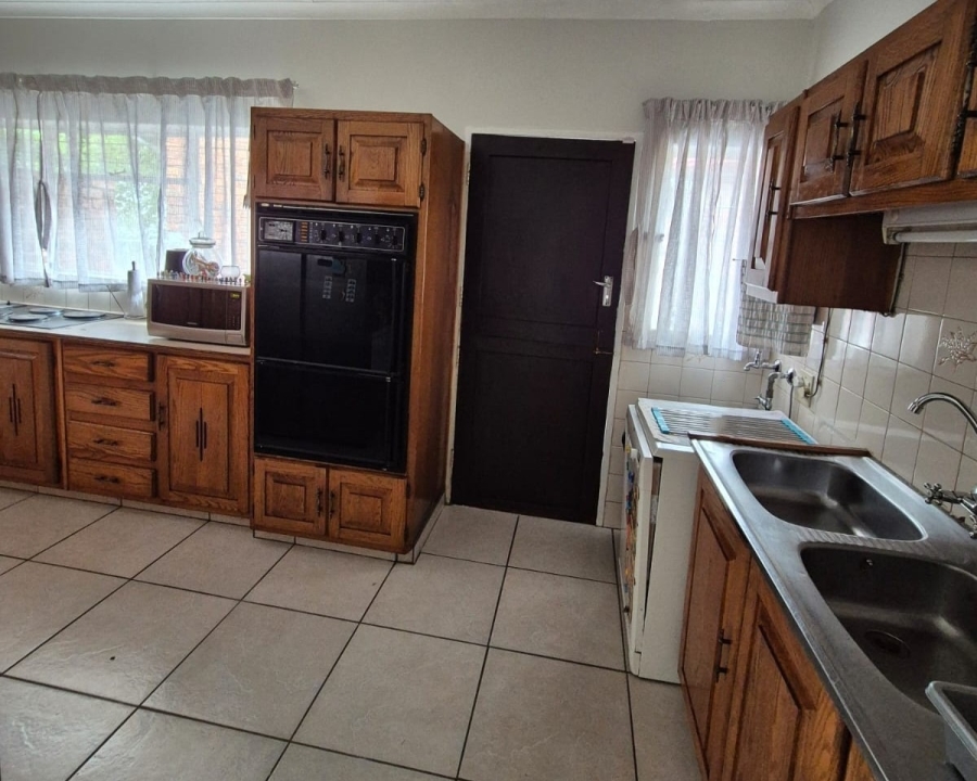 3 Bedroom Property for Sale in Rooihuiskraal Gauteng