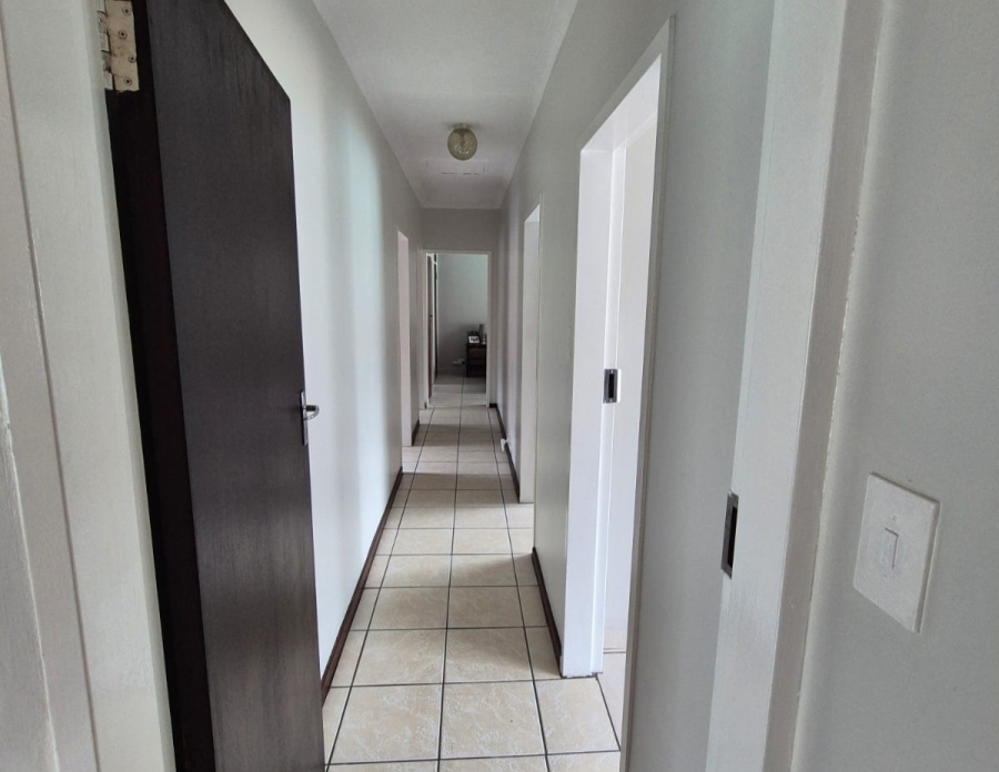 3 Bedroom Property for Sale in Rooihuiskraal Gauteng