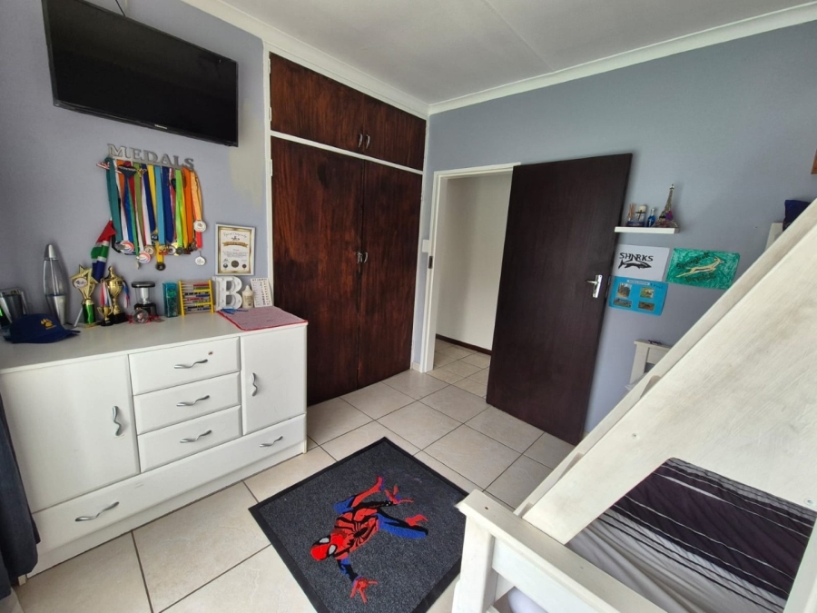 3 Bedroom Property for Sale in Rooihuiskraal Gauteng