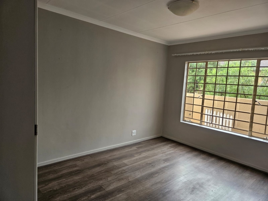 To Let 2 Bedroom Property for Rent in The Wilds Gauteng