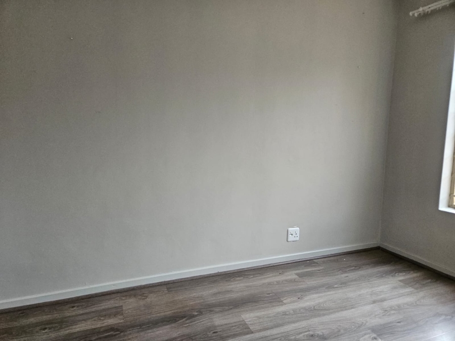 To Let 2 Bedroom Property for Rent in The Wilds Gauteng