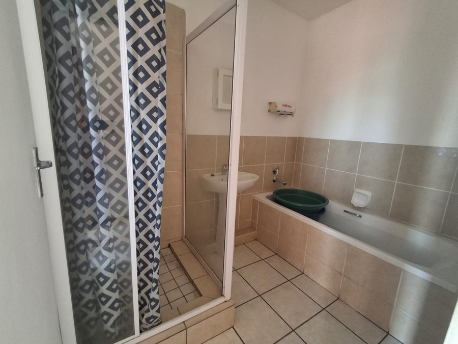 To Let 2 Bedroom Property for Rent in Comet Gauteng
