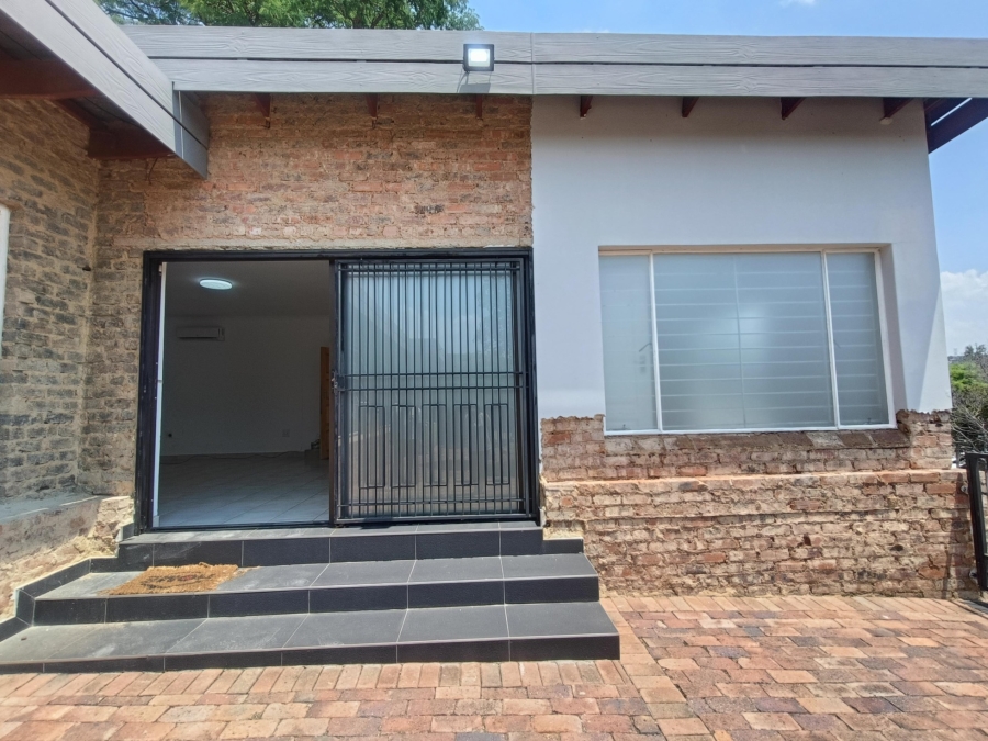 To Let 1 Bedroom Property for Rent in Mondeor Gauteng