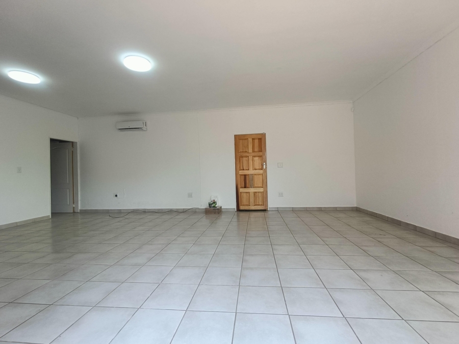 To Let 1 Bedroom Property for Rent in Mondeor Gauteng