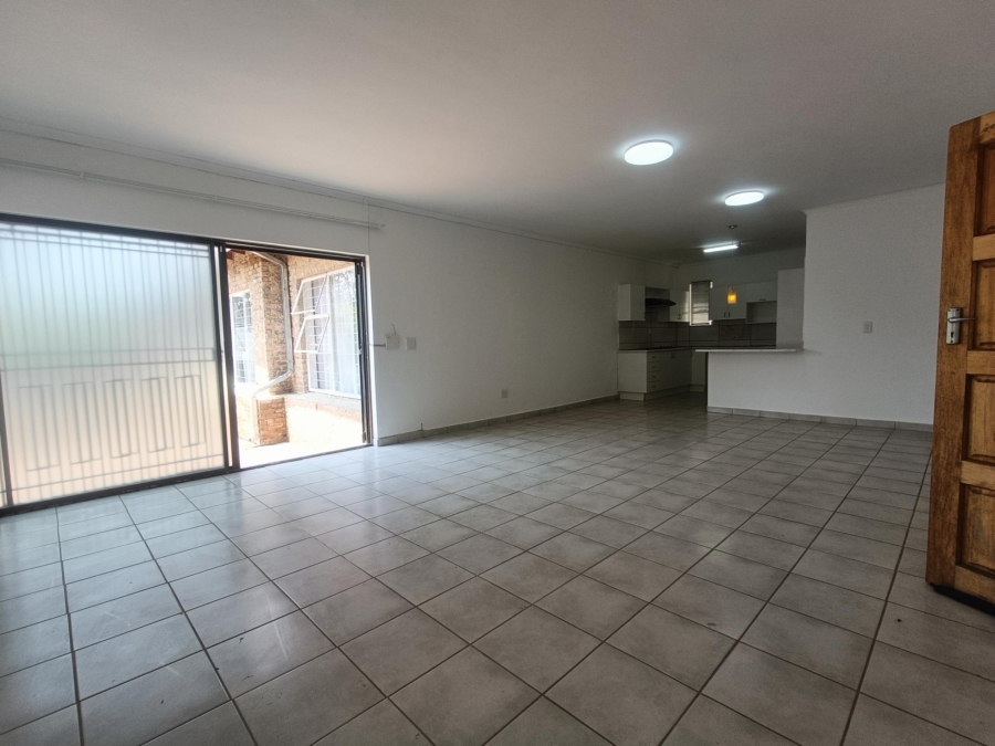 To Let 1 Bedroom Property for Rent in Mondeor Gauteng