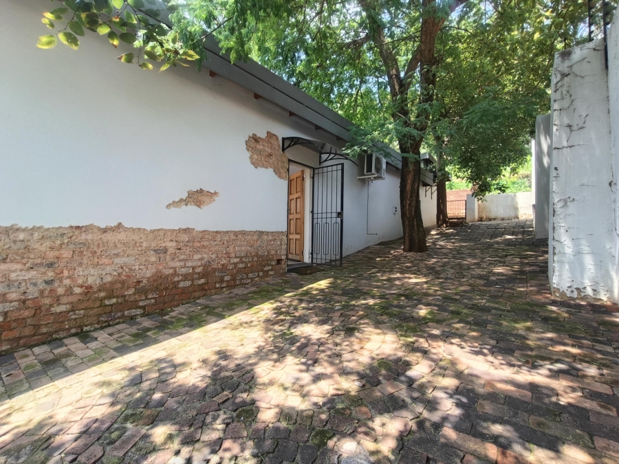 To Let 1 Bedroom Property for Rent in Mondeor Gauteng