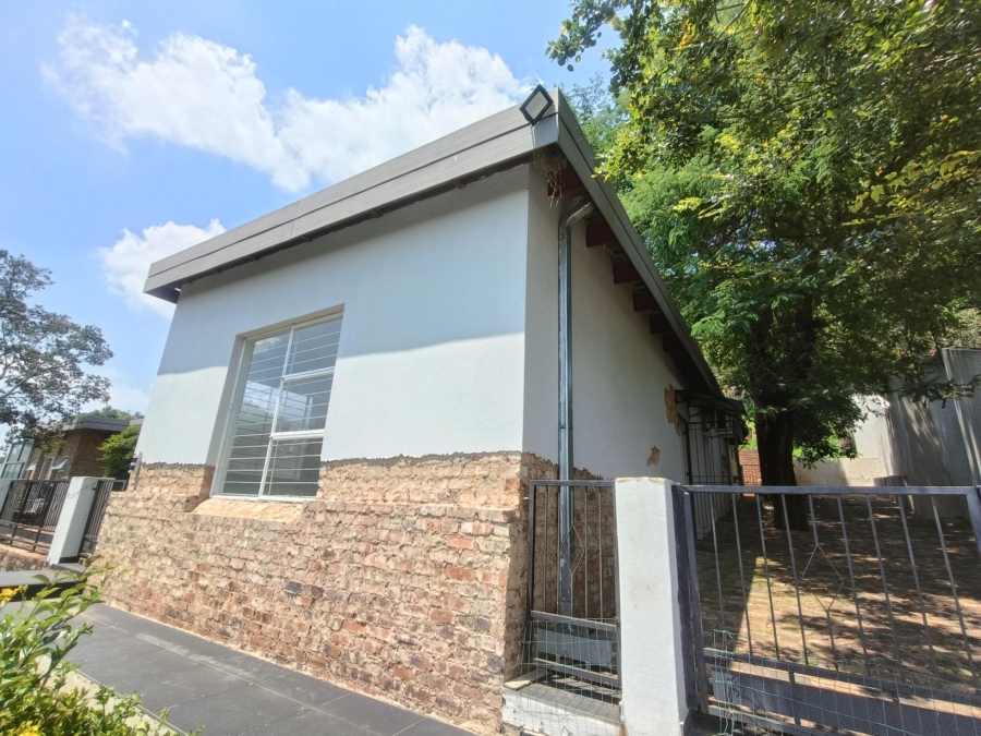 To Let 1 Bedroom Property for Rent in Mondeor Gauteng