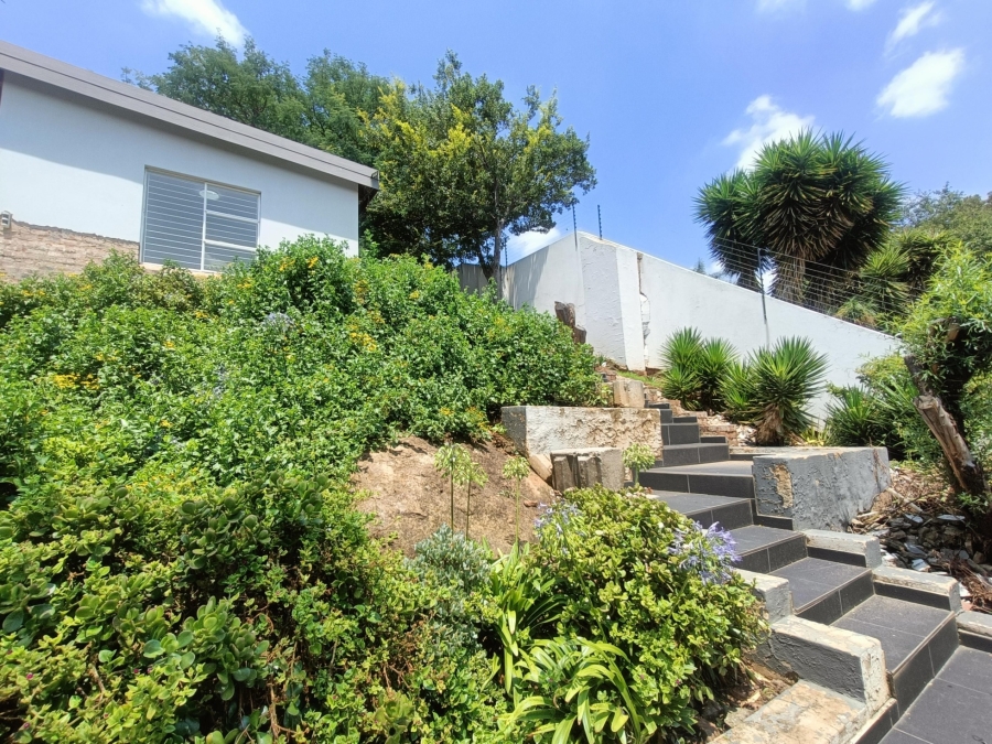 To Let 1 Bedroom Property for Rent in Mondeor Gauteng