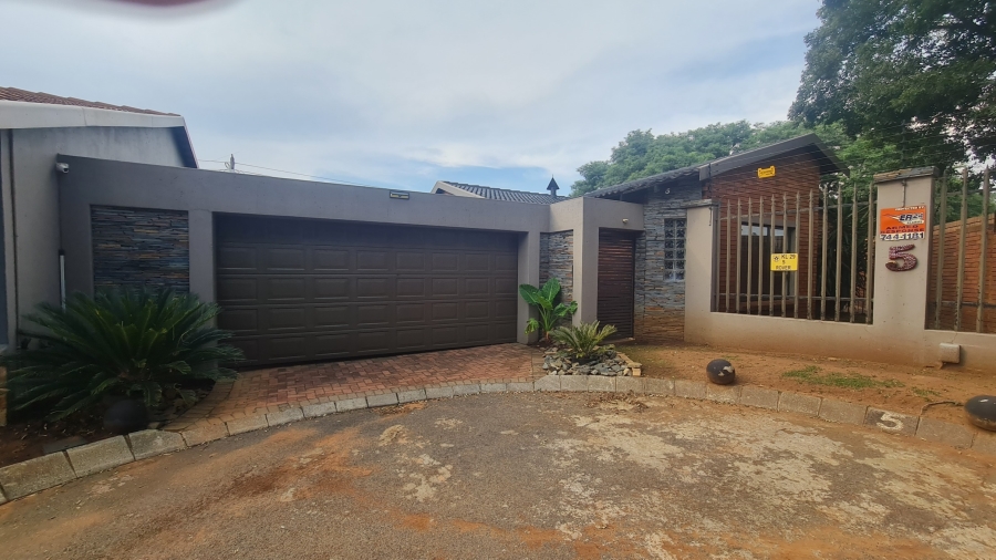3 Bedroom Property for Sale in Kenleaf Gauteng