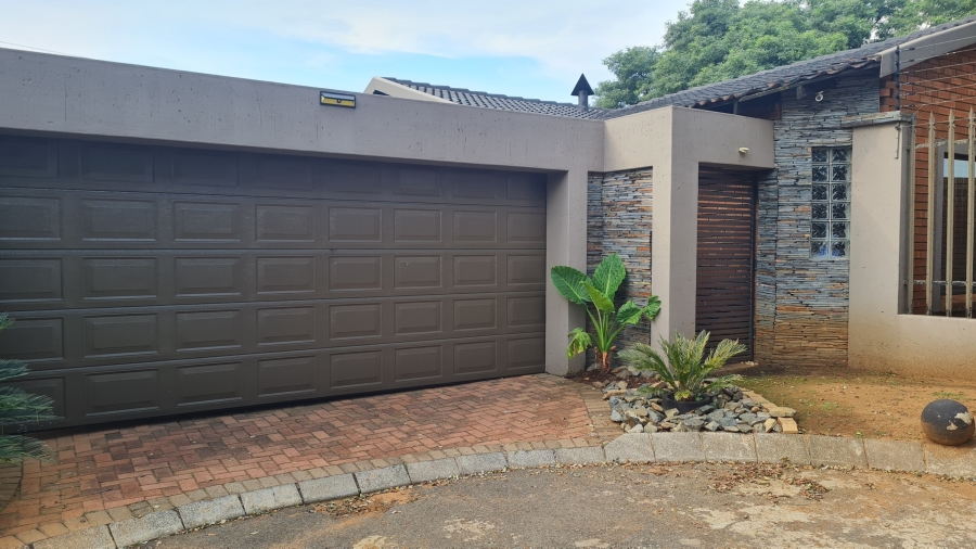 3 Bedroom Property for Sale in Kenleaf Gauteng