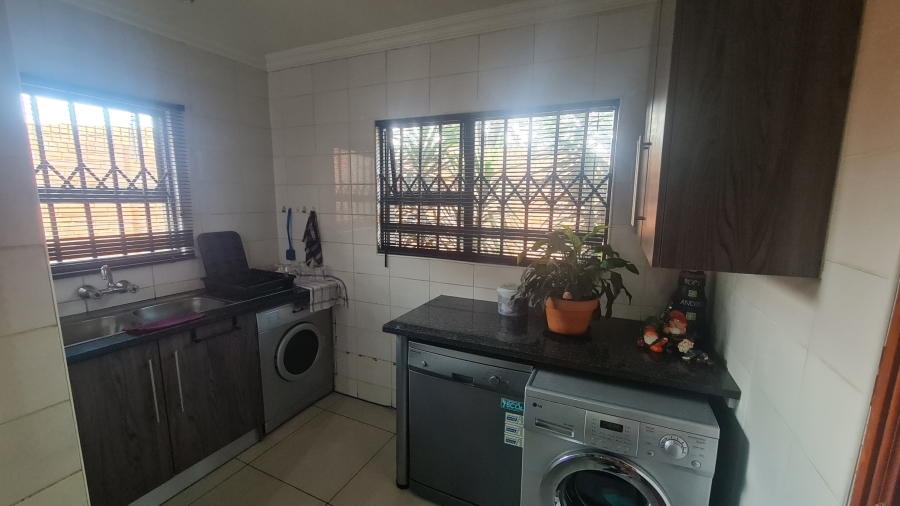 3 Bedroom Property for Sale in Kenleaf Gauteng