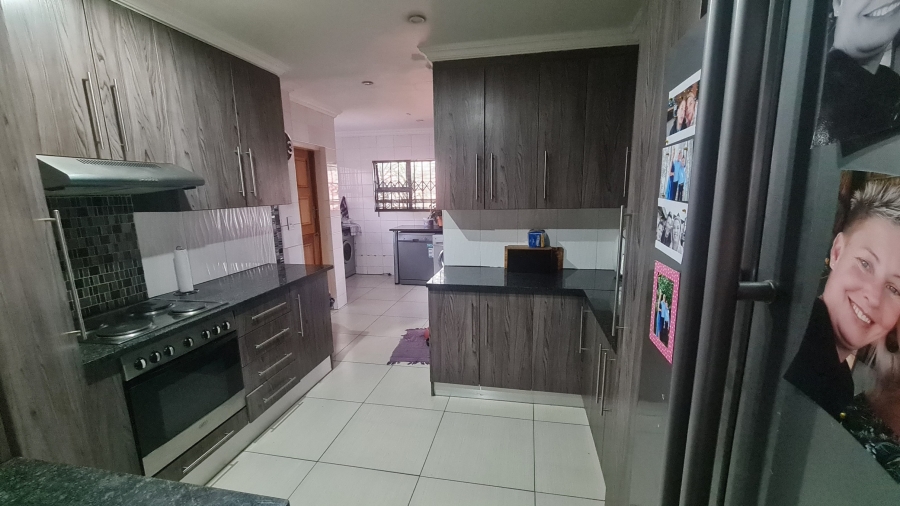 3 Bedroom Property for Sale in Kenleaf Gauteng