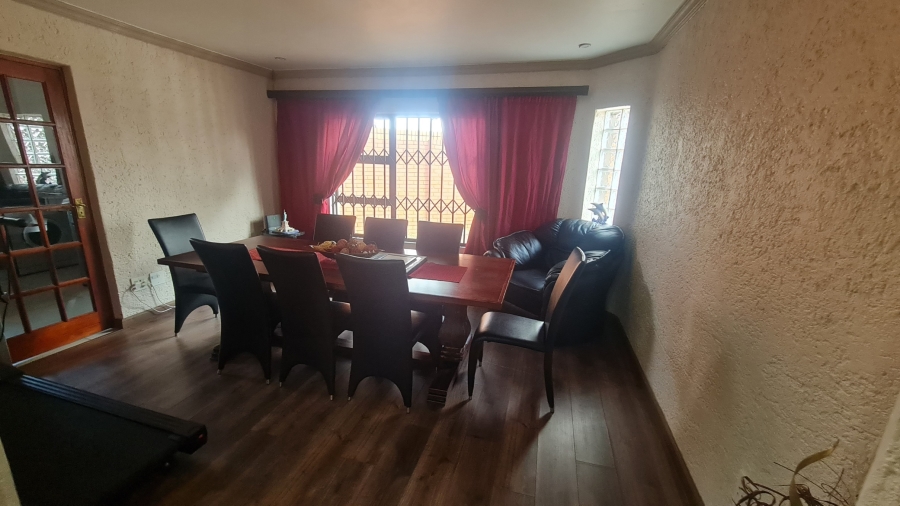 3 Bedroom Property for Sale in Kenleaf Gauteng