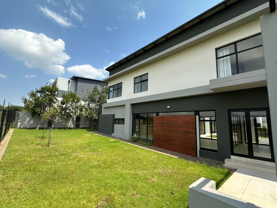 5 Bedroom Property for Sale in Midstream Ridge Gauteng