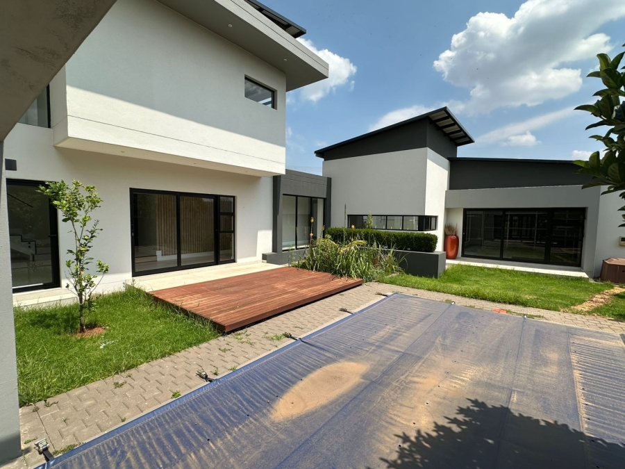 5 Bedroom Property for Sale in Midstream Ridge Gauteng