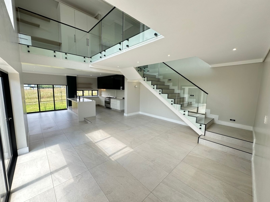 5 Bedroom Property for Sale in Midstream Ridge Gauteng