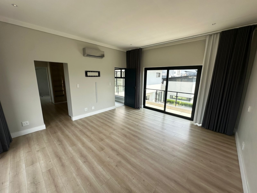 5 Bedroom Property for Sale in Midstream Ridge Gauteng