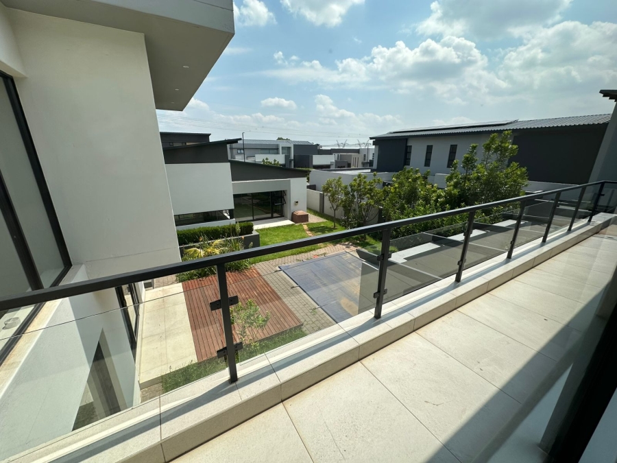 5 Bedroom Property for Sale in Midstream Ridge Gauteng