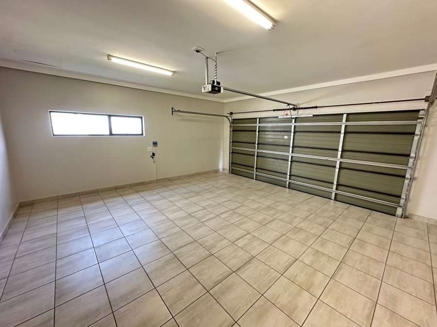 5 Bedroom Property for Sale in Midstream Ridge Gauteng