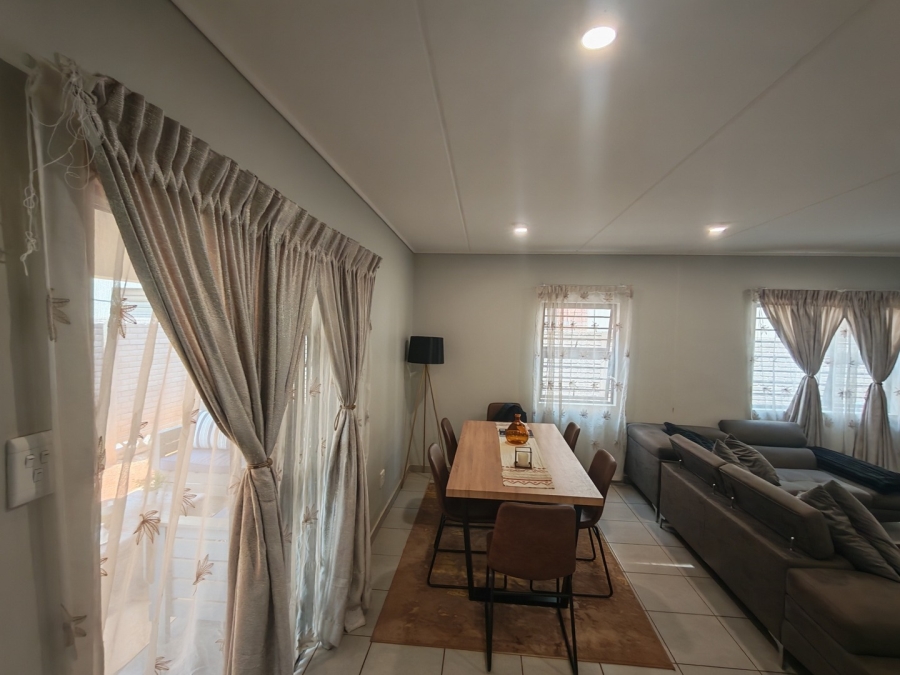 To Let 4 Bedroom Property for Rent in Leopard