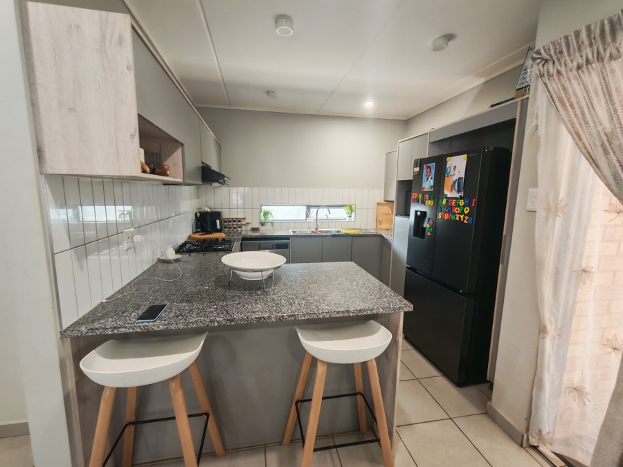 To Let 4 Bedroom Property for Rent in Leopard