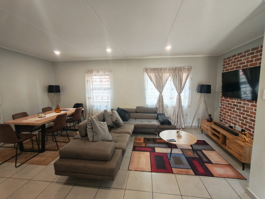 To Let 4 Bedroom Property for Rent in Leopard