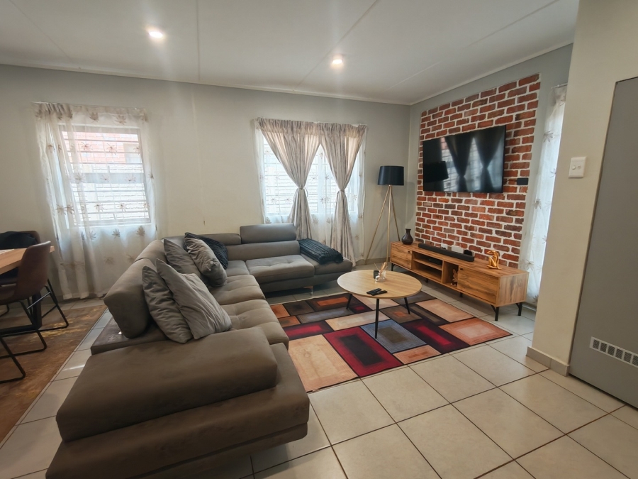 To Let 4 Bedroom Property for Rent in Leopard