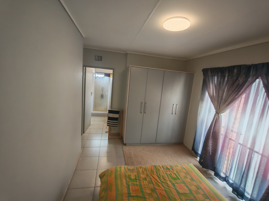 To Let 4 Bedroom Property for Rent in Leopard