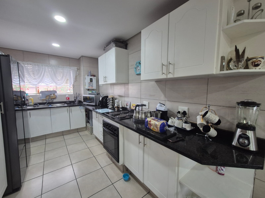 2 Bedroom Property for Sale in Vanderbijlpark SW 5 Gauteng