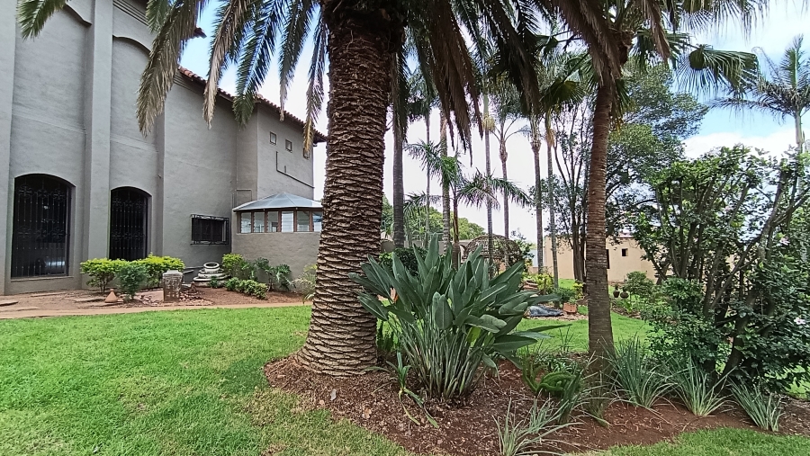 To Let 5 Bedroom Property for Rent in Waterkloof Heights Gauteng