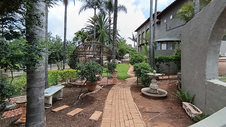 To Let 5 Bedroom Property for Rent in Waterkloof Heights Gauteng