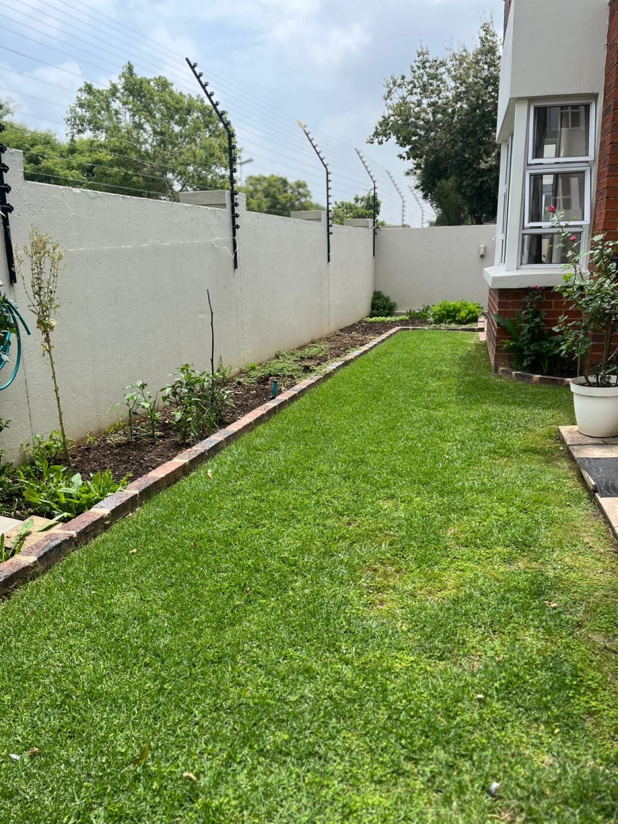 3 Bedroom Property for Sale in Greenstone Hill Gauteng