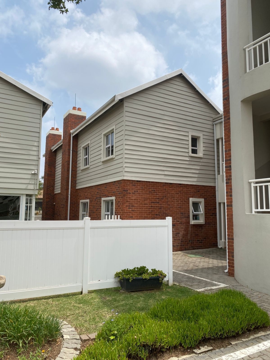 3 Bedroom Property for Sale in Greenstone Hill Gauteng