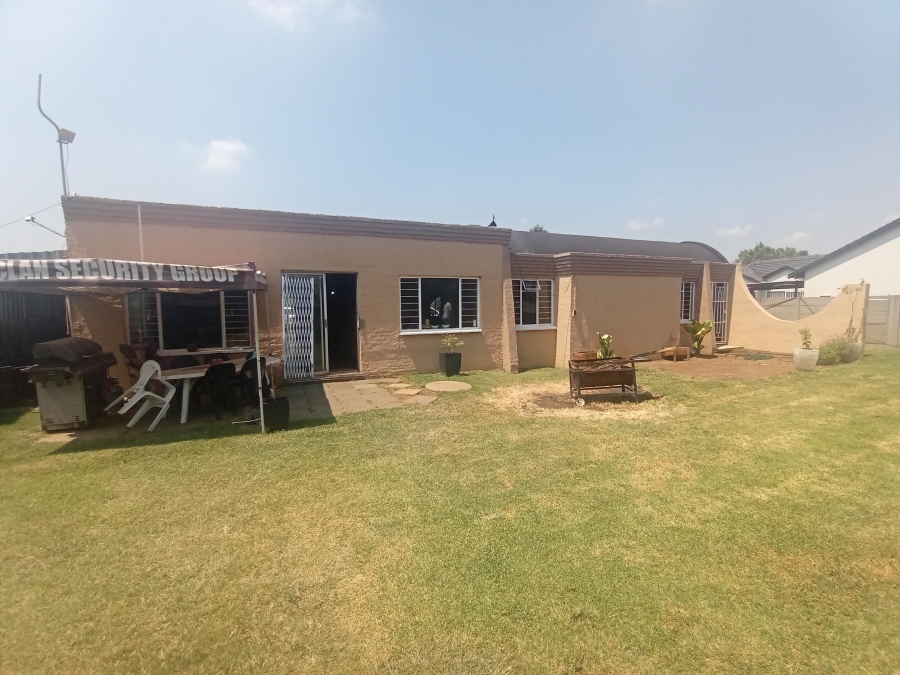 3 Bedroom Property for Sale in Mayberry Park Gauteng