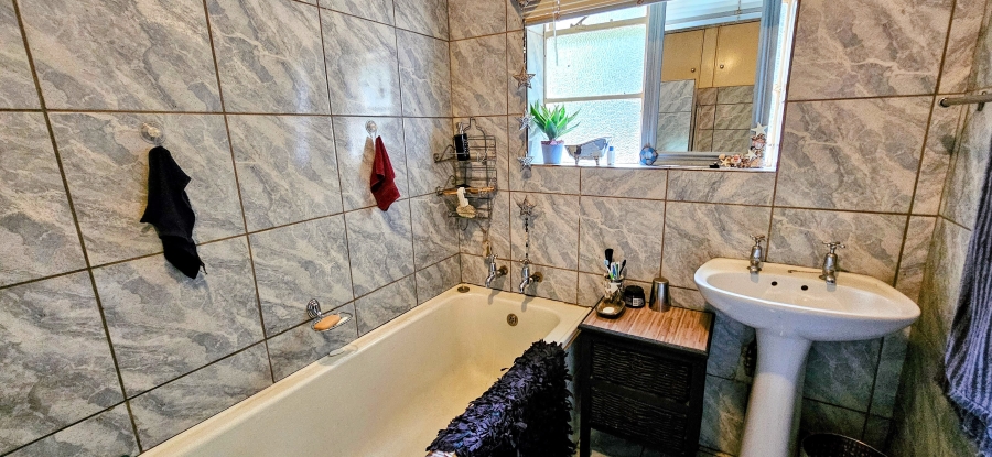 3 Bedroom Property for Sale in Three Rivers Gauteng