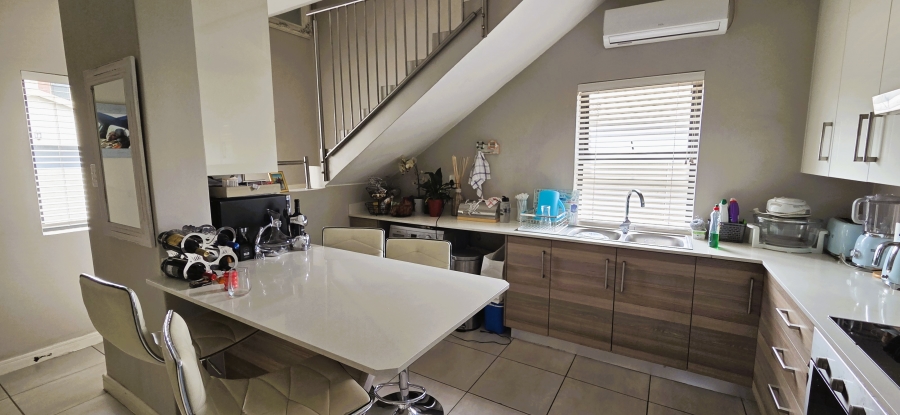 3 Bedroom Property for Sale in Equestria Gauteng