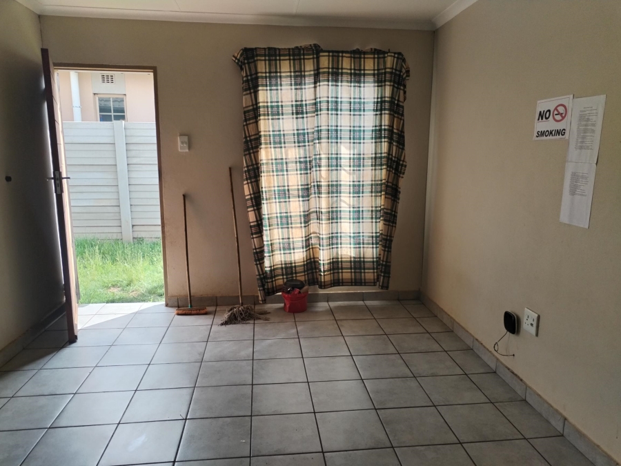 2 Bedroom Property for Sale in Palm Ridge Gauteng