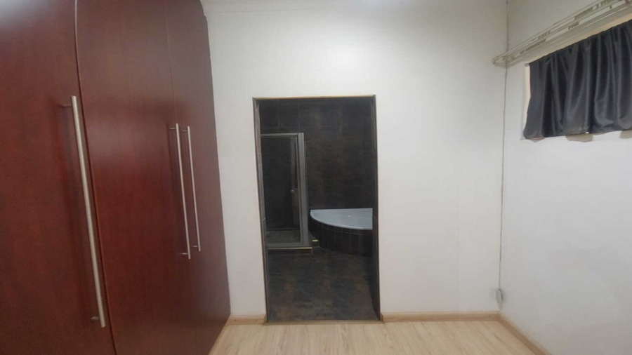 4 Bedroom Property for Sale in Vanderbijlpark SW 5 Gauteng