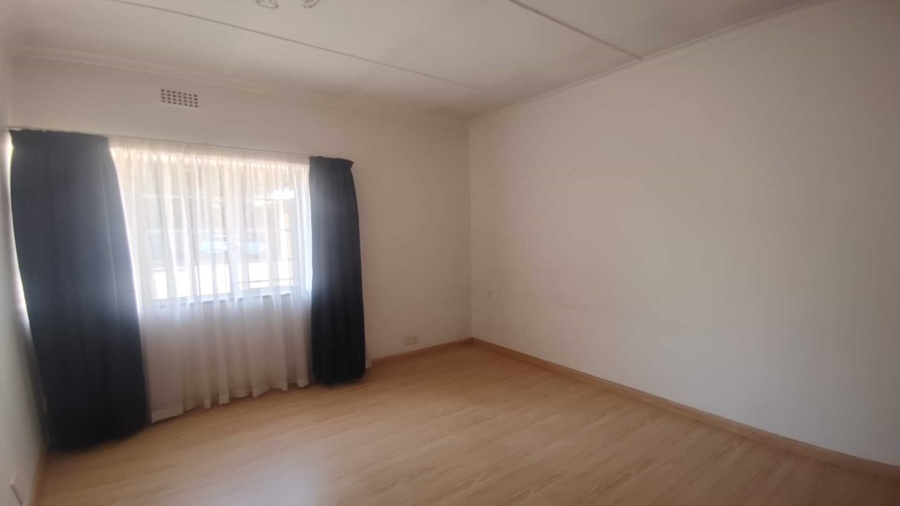 4 Bedroom Property for Sale in Vanderbijlpark SW 5 Gauteng