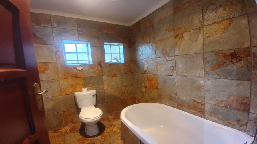 4 Bedroom Property for Sale in Vanderbijlpark SW 5 Gauteng