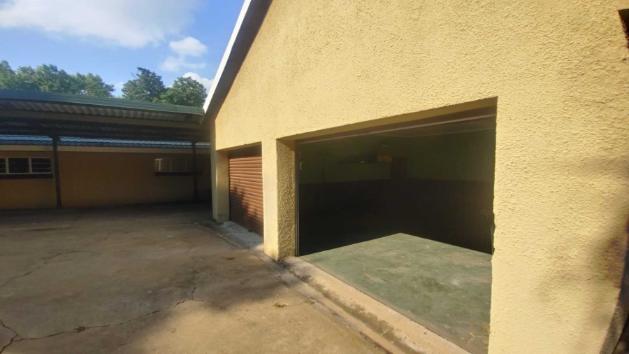4 Bedroom Property for Sale in Vanderbijlpark SW 5 Gauteng