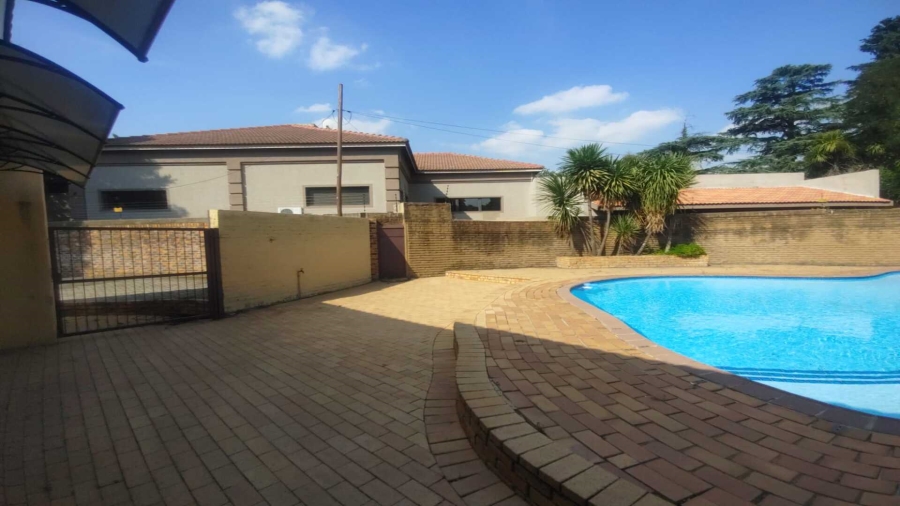 4 Bedroom Property for Sale in Vanderbijlpark SW 5 Gauteng