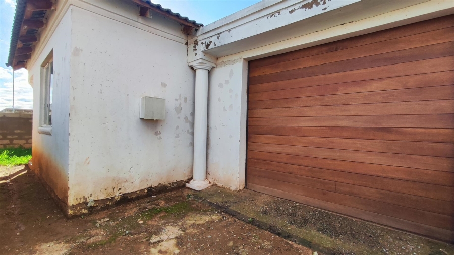 3 Bedroom Property for Sale in Windmill Park Gauteng